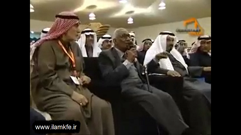 دانلود  کلیپ کلیپ خنده دار افتادن شیخ عرب در حال سخنرانی